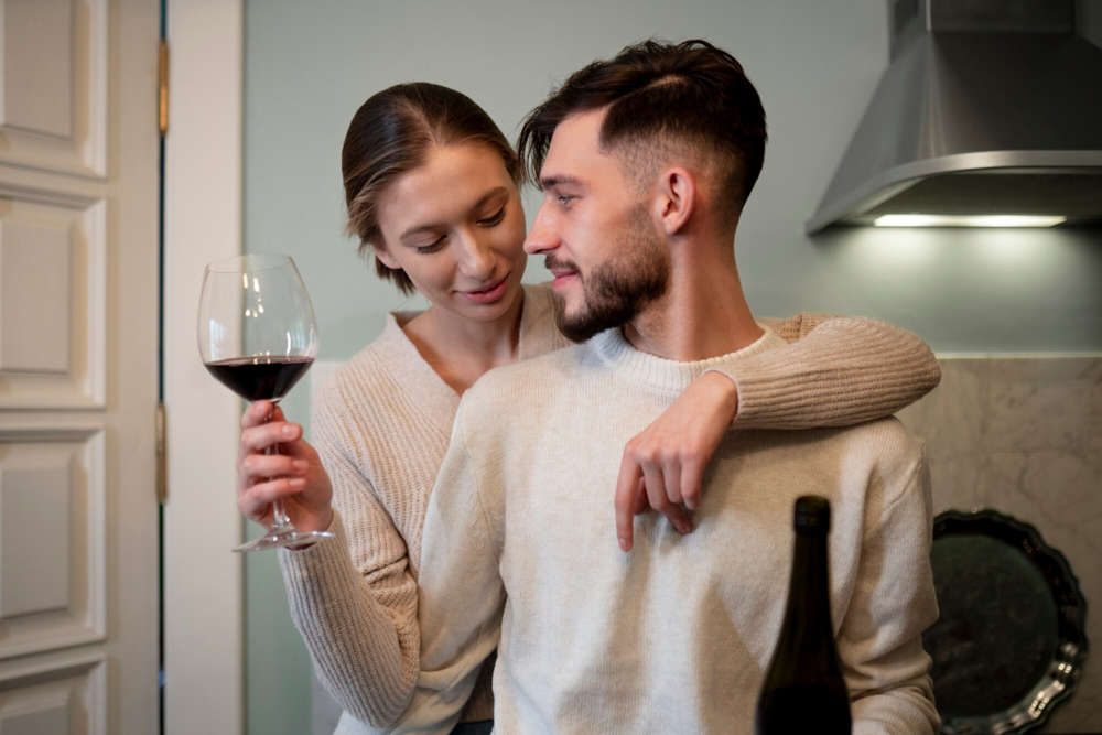 Une femme et un homme lors d’un premier rendez-vous à Bordeaux