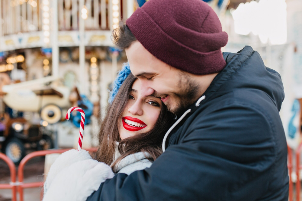 Une femme et un homme lors d’un premier rendez-vous à Lille